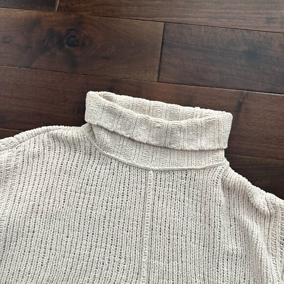 FREE PEOPLE Cropped Chenille Turtleneck Sweater Super Soft Size Medium - Picture 6 of 11